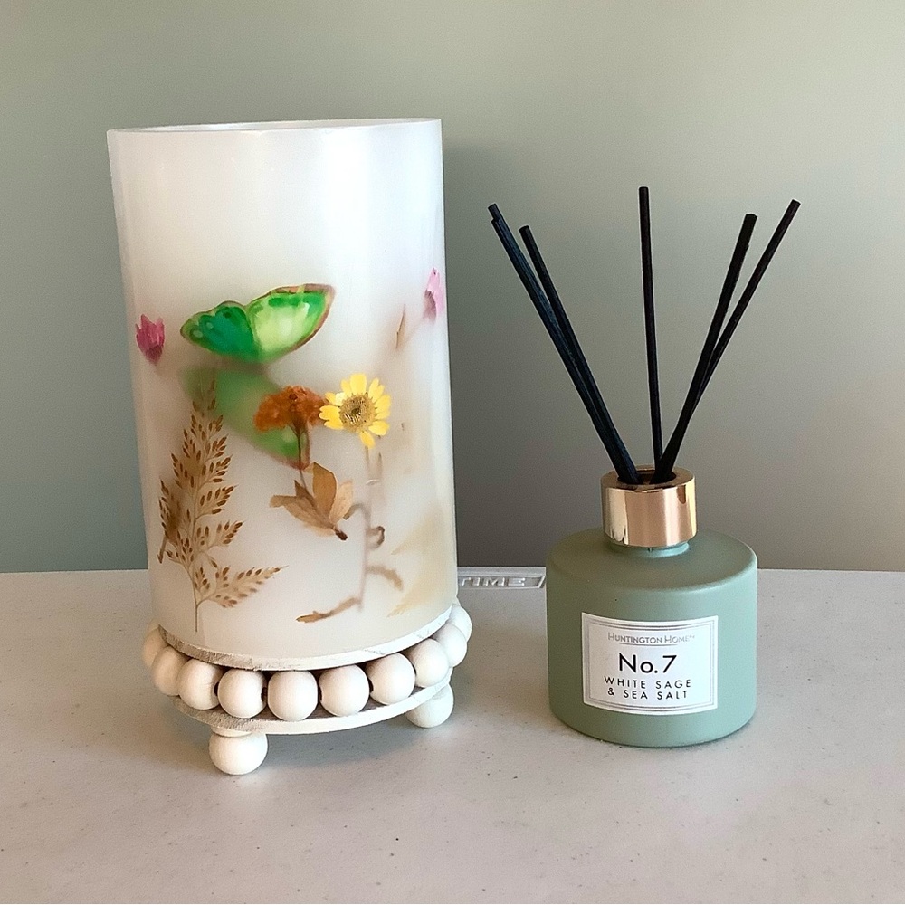 New 3 Item Bundle Flamless Candle on Wood Pedestal + Reed Diffuser